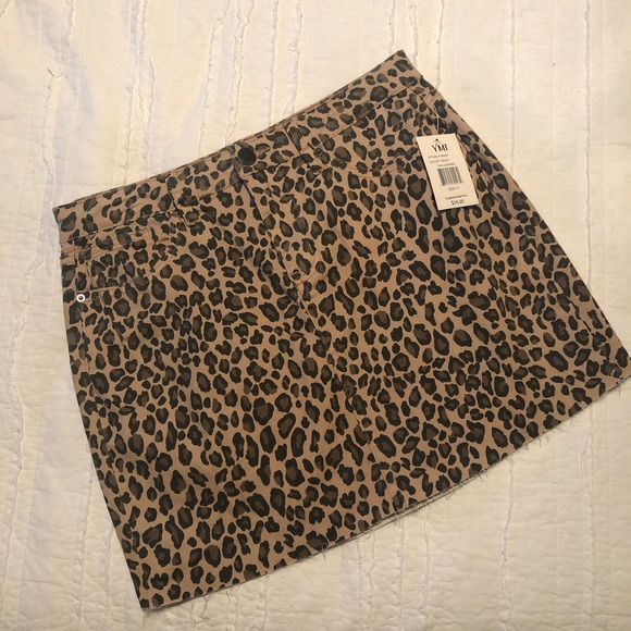 NWT Leopard Skirt - Picture 4 of 7